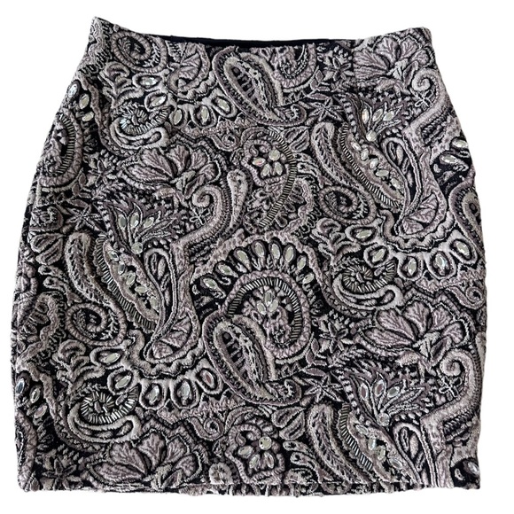 Guess Embroidered Beaded Fitted Mini Skirt Size 2 - Picture 1 of 4